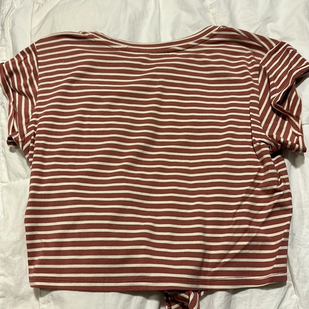 Lovers+ and friends stripped cropped tie top size XS - Picture 7 of 7